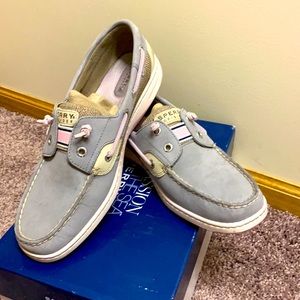 Sperry Women’s laceless grey rainbowfish boat shoes